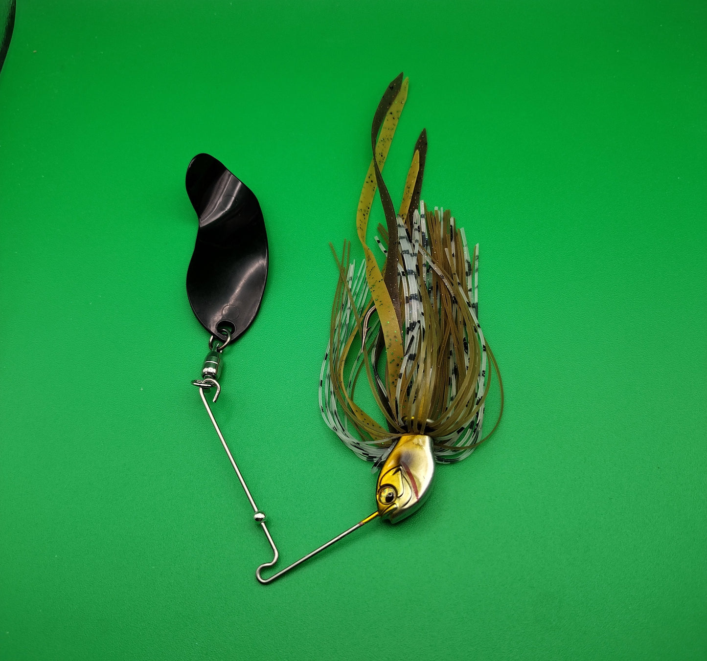 Gold S Black Blade Spinner Bait